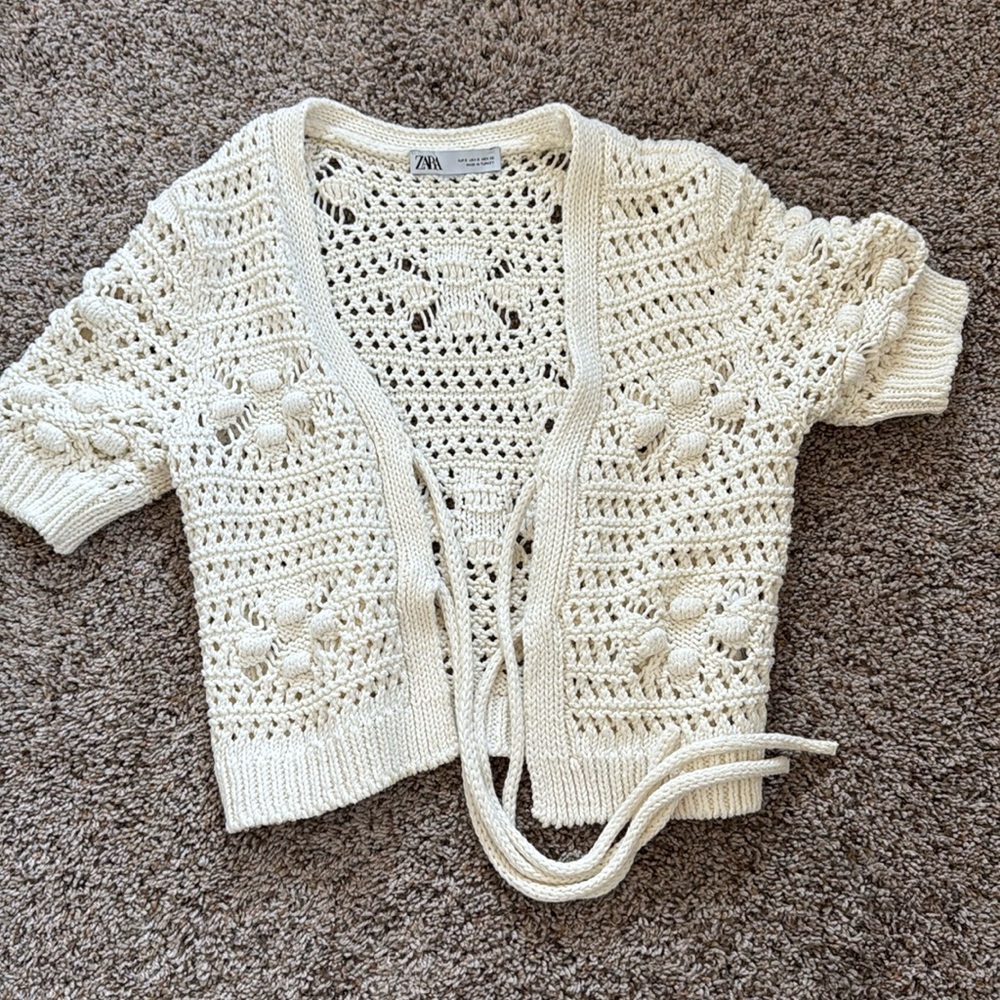 women’s zara top